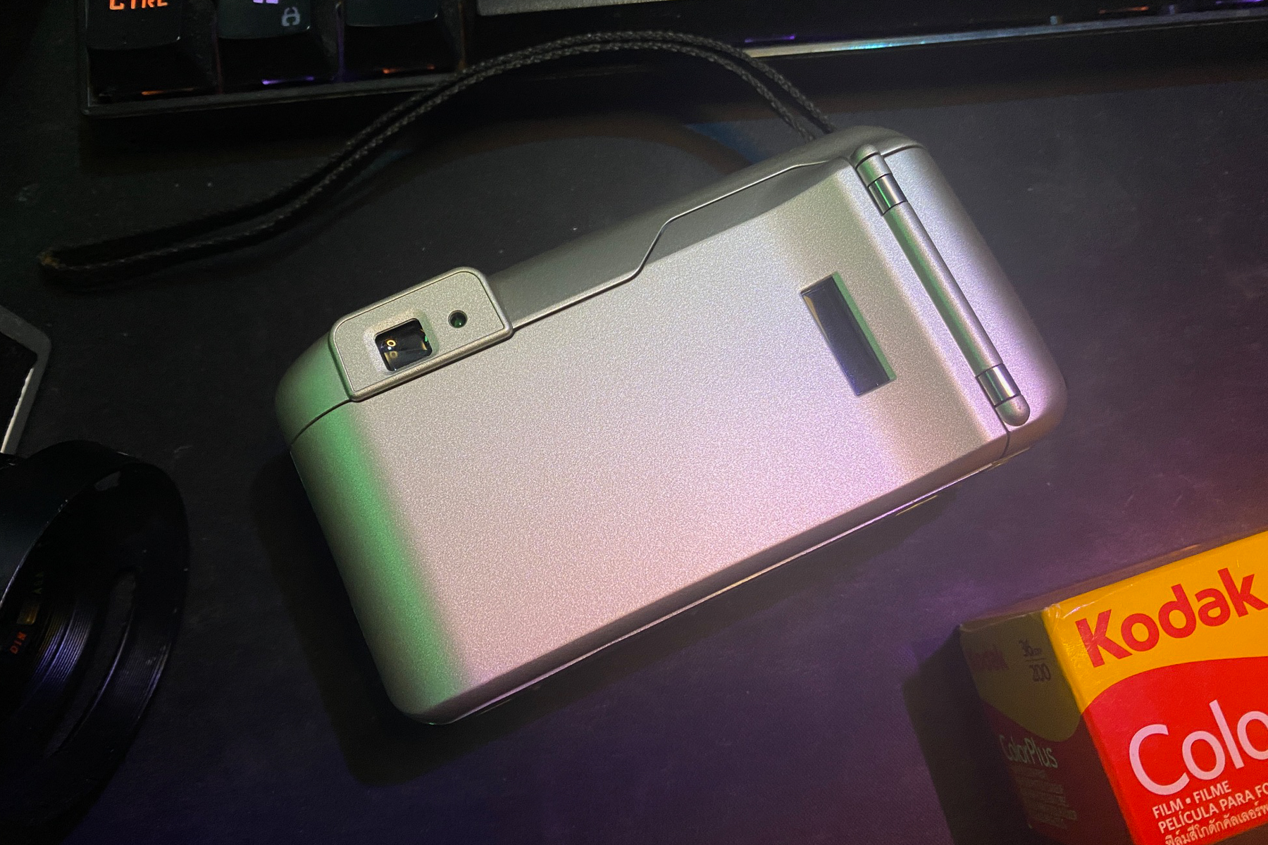 Minolta 110 zoom film camera back