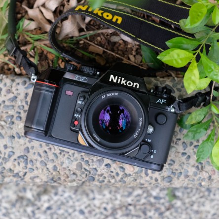 Nikon N2020 (Nikon F501) film camera