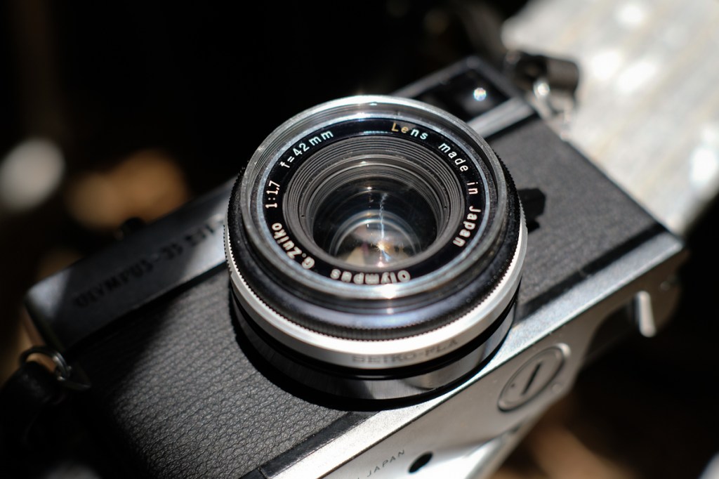 G.Zuiko 42mm f1.7 lens