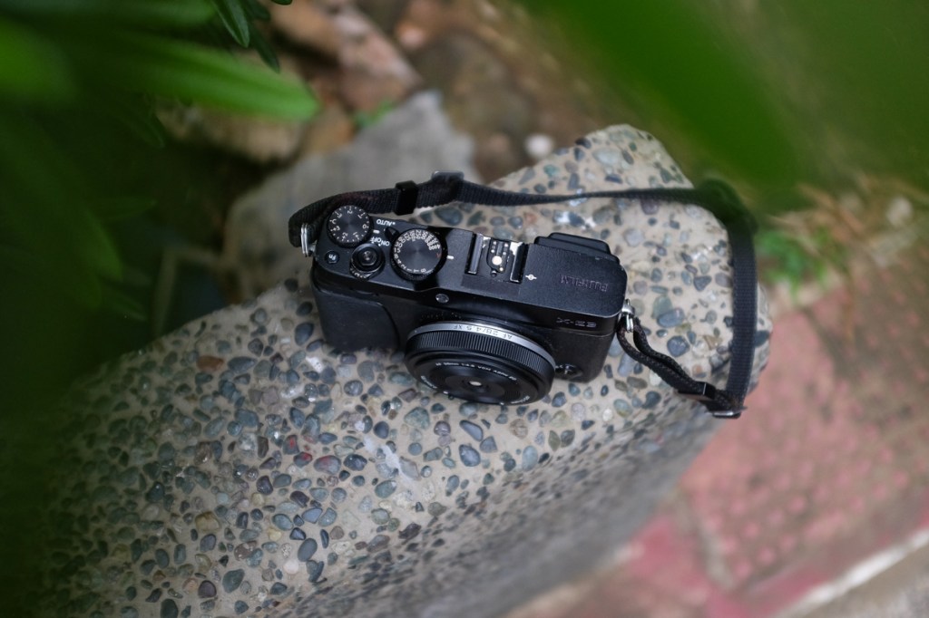 Viltrox 28mm f4.5 lens top view