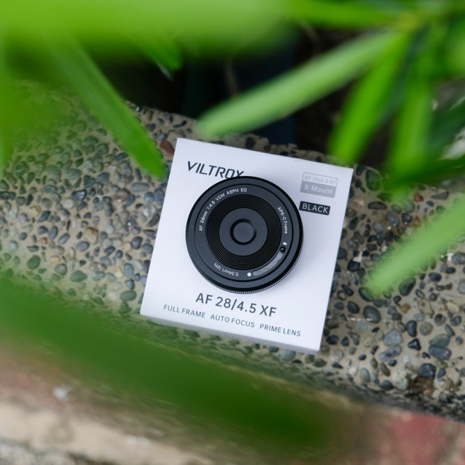 Viltrox 28mm f4.5 pancake chip lens