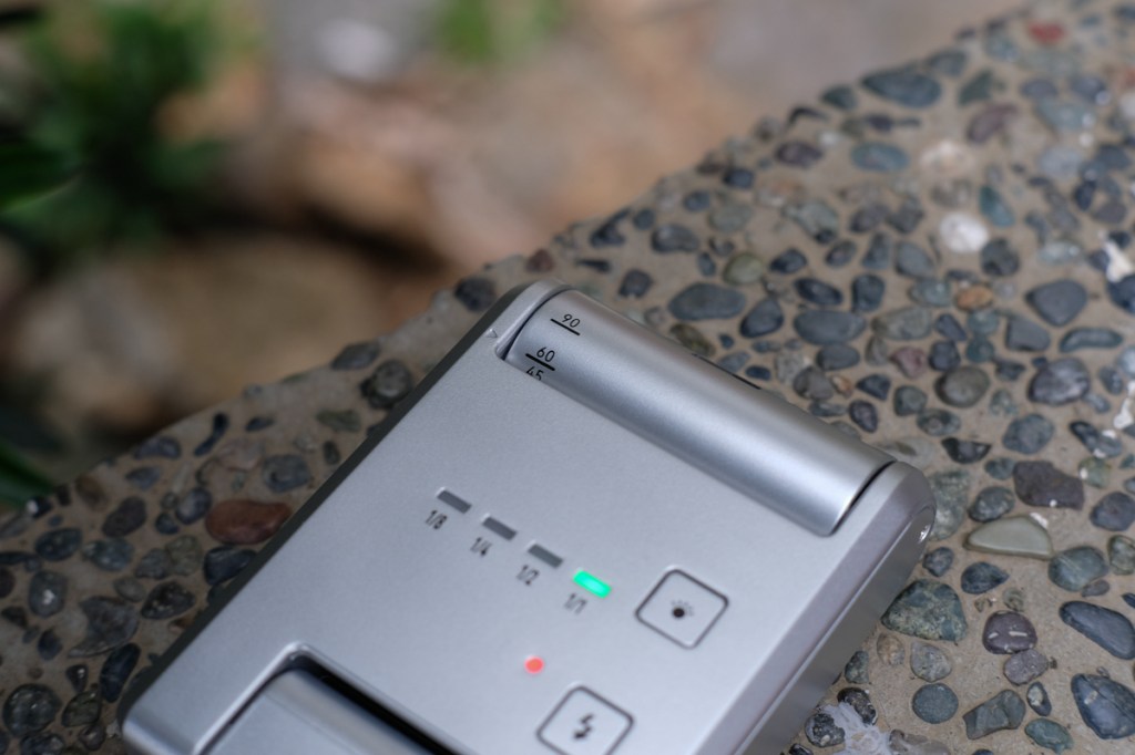 Yongnuo YN6 Mini Flash rotating flash head